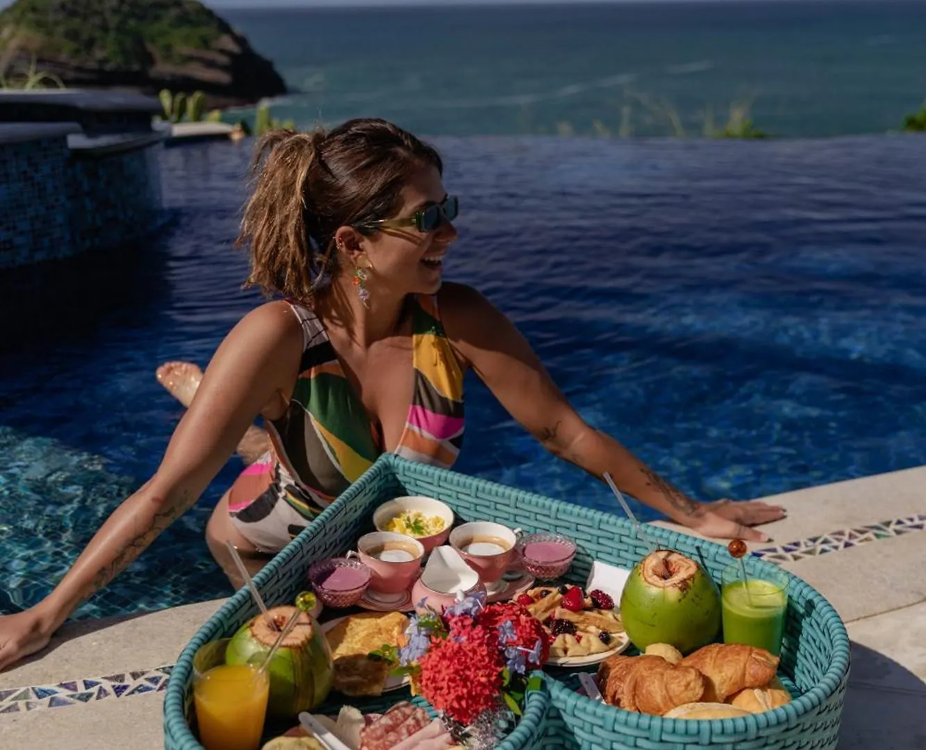 Cliffside Luxury Inn